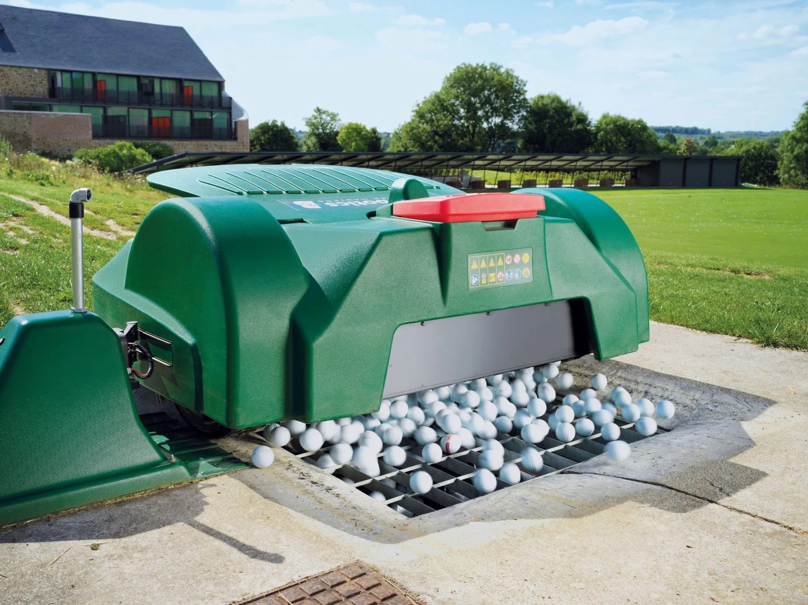 Robot de Bel Robotics para recoger bolas de los driving ranges